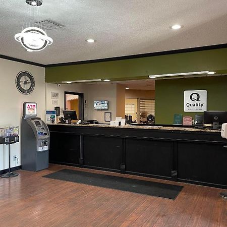 Quality Inn Frontier At Us Hwy 30 Clinton Экстерьер фото
