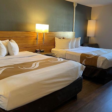 Quality Inn Frontier At Us Hwy 30 Clinton Экстерьер фото