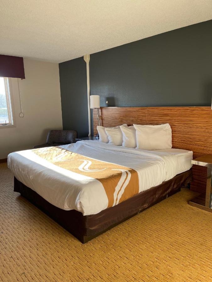Quality Inn Frontier At Us Hwy 30 Clinton Экстерьер фото
